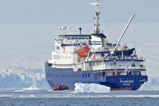 Spitzbergen Reise Kreuzfahrt Schiff